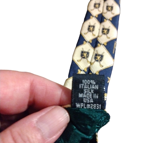 Tommy Hilfiger Italian Silk Tie Preppy, Regal, Office, Old Money, Academic - Picture 7 of 8